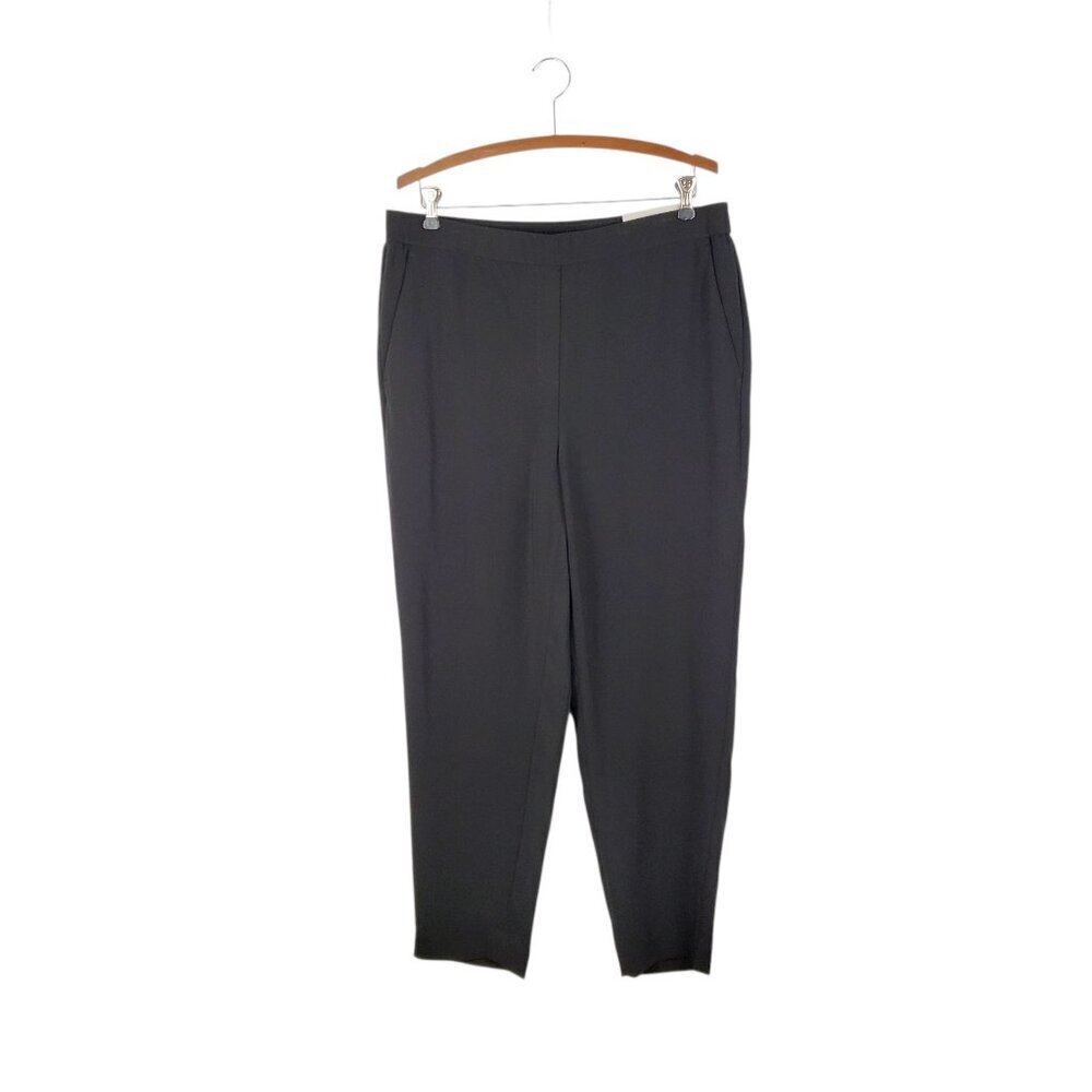 Chicos NWT Black Pull On Tapered Ankle Pants Minimalist Capsule Womens 2R/12R